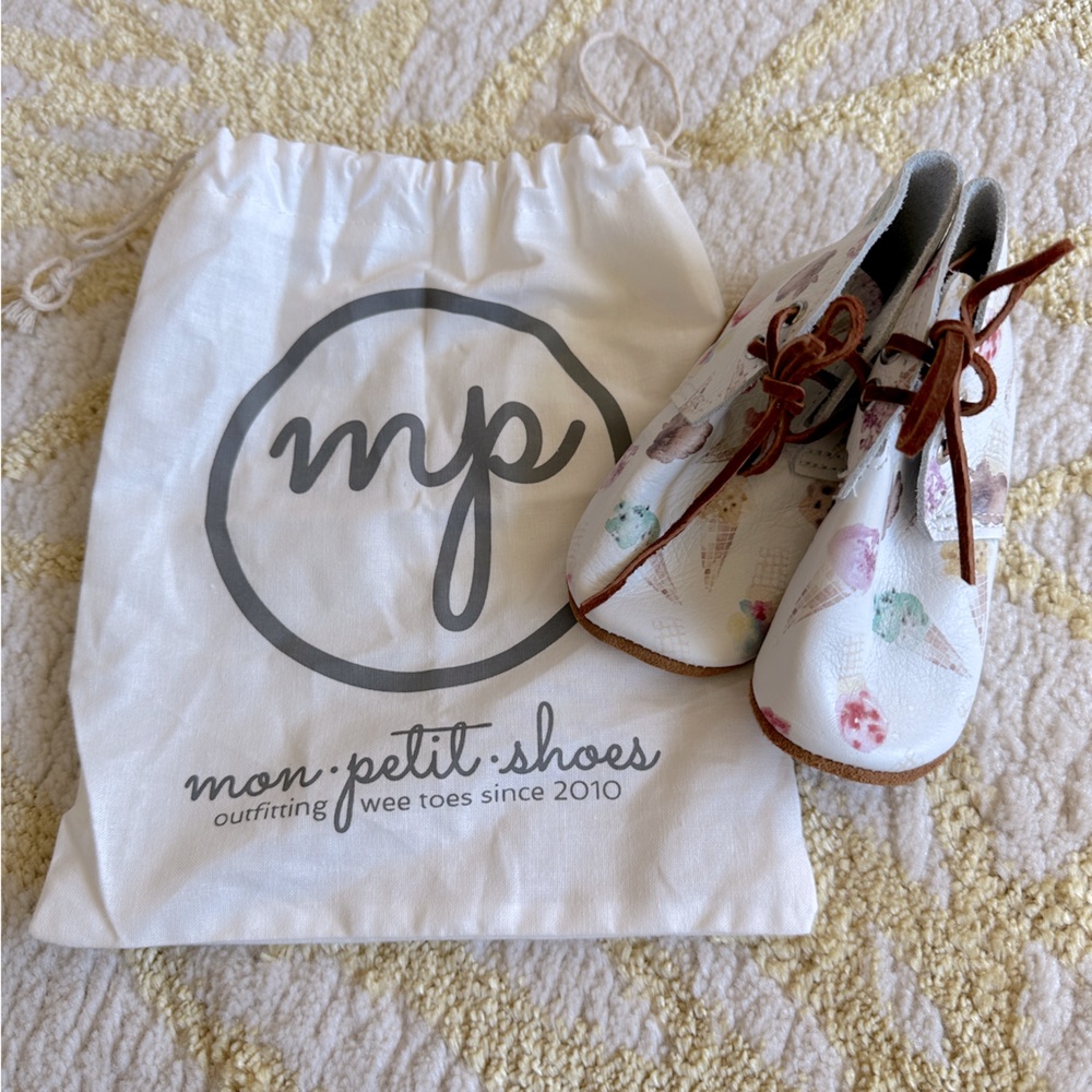 ICE CREAM Oxfords Mon‎ Petit Shoes - Size 4 Soft Soled Baby Shoes